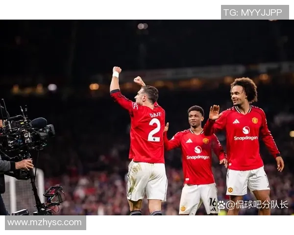 德里赫特：拿到1分有点走运，但曼联配得上更好的成果